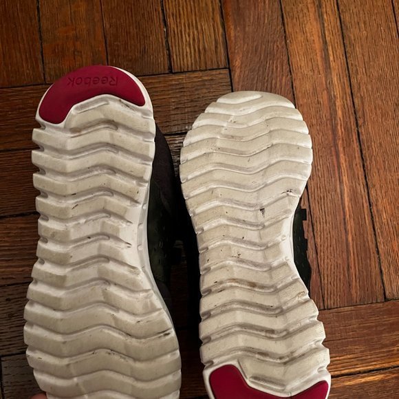 Reebok‎ Memory Tech Sneakers (Size 8 / Gently-Used) - Picture 7 of 11